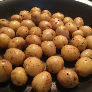 prosciutto wrapped pork tenderloin with black peppercorn sauce